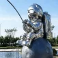 Customize metal astronaut sculpture made by China factory - WEMEDEC