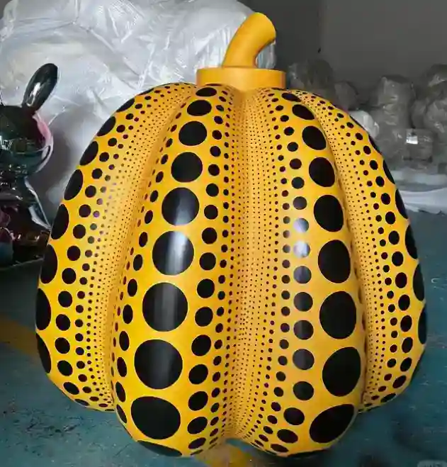 Yayoi Kusama's polka-dot FRP pumpkin sculptures China Supplier manufacturer factory WEMEDEC team (3)