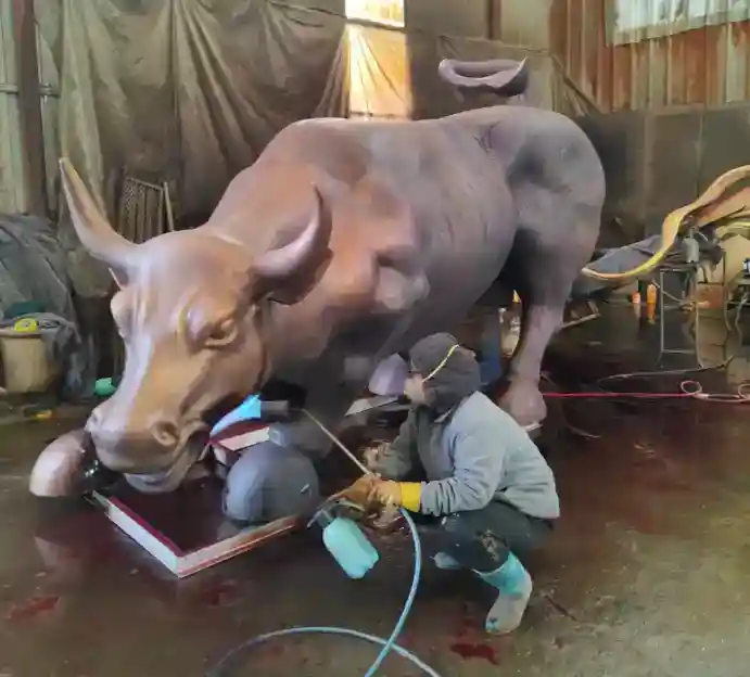 bull sculpture of bronze material - China fabrication WEMEDEC