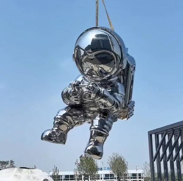 stainless steel astronaut statue made by Chinese factory - wemedec stainless steel astronaut statue made by Chinese factory - wemedec