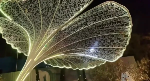 Public metal shades sculptures with LED light strips - WEMEDEC team in China Public metal shades sculptures with LED light strips - WEMEDEC team in China