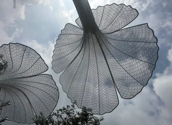 large 316 stainless steel canopy sculpture for Dubai and Saudi Arabia made in China - WEMEDEC group large 316 stainless steel canopy sculpture for Dubai and Saudi Arabia made in China - WEMEDEC group